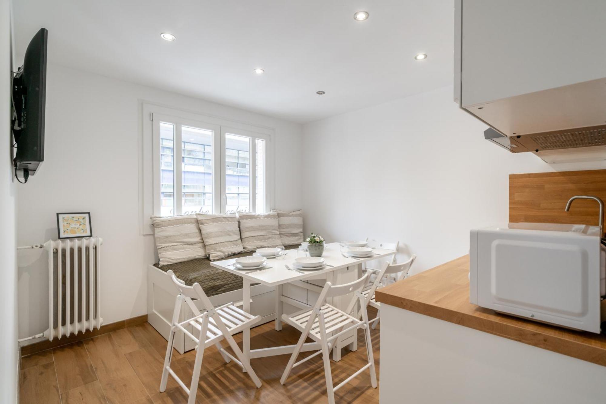 Modern Apartment, Steps From Tramway Appartamento